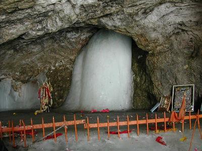 Amarnath Yatra begins; snow makes trek difficult