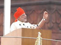 I-Day: PM urges investors to "Make in India"