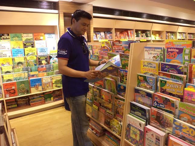 Story creates paradise for young book-lovers