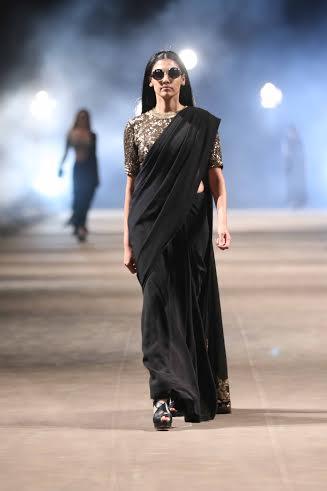 LFW: Sabyasachi unleashes bonanza of resort wear