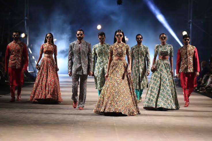 LFW: Sabyasachi unleashes bonanza of resort wear