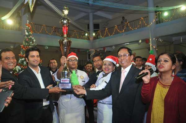 Students and faculty at GNIHM bond over cake icing competition 