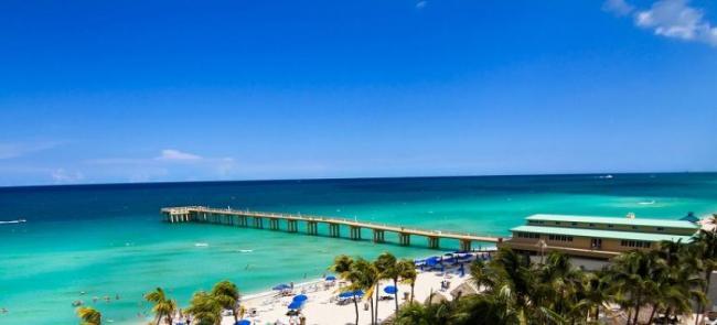 Newport Beachside Hotel & Resort: Your Sunny side, oceanfront Miami