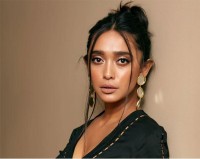 Actress Sayani Gupta partners with feminine wellness brand Azah to distribute sanitary pads