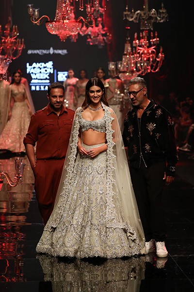 Kriti Sanon walks for designer duo Shantnu-Nikhil at Lakme Fashion Week 2022