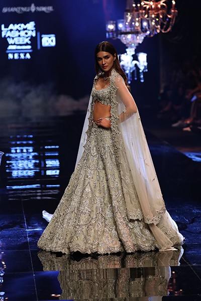 Kriti Sanon walks for designer duo Shantnu-Nikhil at Lakme Fashion Week 2022