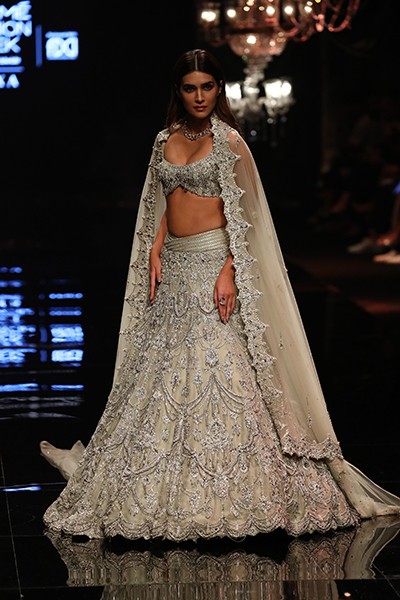 Kriti Sanon walks for designer duo Shantnu-Nikhil at Lakme Fashion Week 2022