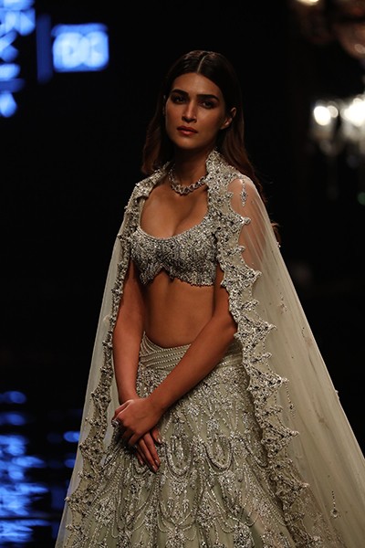 Kriti Sanon walks for designer duo Shantnu-Nikhil at Lakme Fashion Week 2022