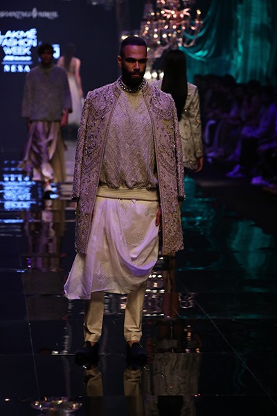 Kriti Sanon walks for designer duo Shantnu-Nikhil at Lakme Fashion Week 2022