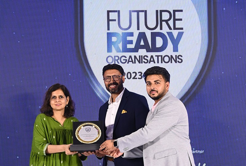 HireMee wins Future Ready organisation award by HRworld