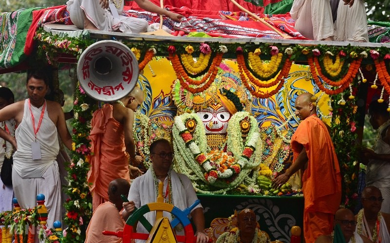 Bengal CM Mamata Banerjee joins ISKCON Ratha Yatra in Kolkata