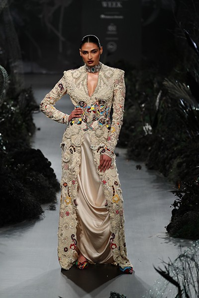 India Couture Week: Bollywood actress Athiya Shetty walks for designer Anamika Khanna