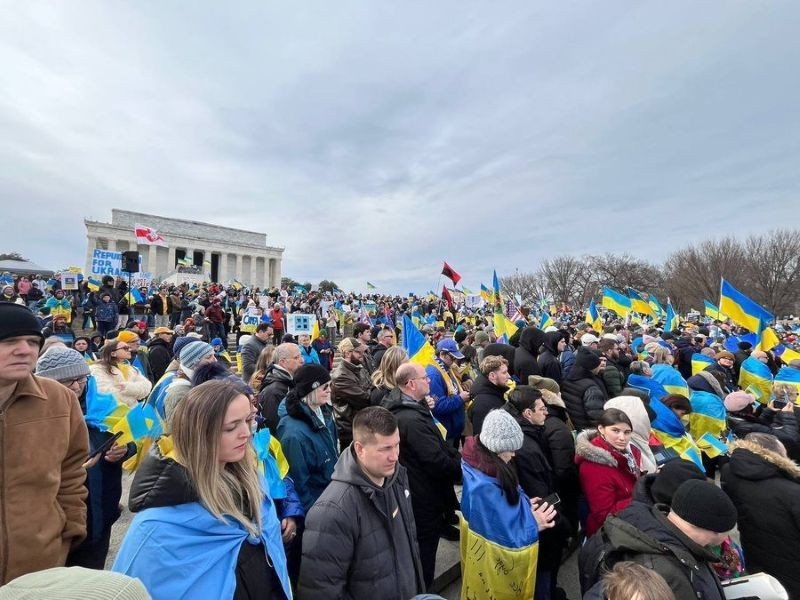 Trump-Zelenskyy fiery exchange triggers pro-Ukraine protests across USA