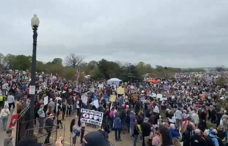 Thousands hit streets across US to protest against Donald Trump's divisive policies Thousands hit streets across US to protest against Donald Trump's divisive policies