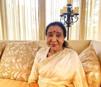 Indias legendary voice falls silent: Asha Bhosle dies at 92