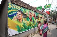 Football Fever Paints Kolkata Walls Ahead of World Cup Football Fever Paints Kolkata Walls Ahead of World Cup