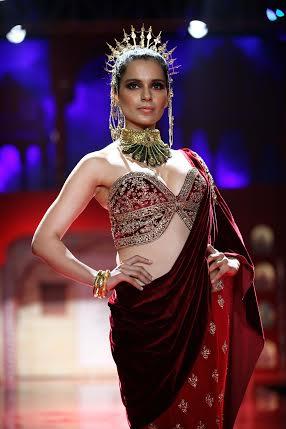 Kangana walks for Suneet Varma at IBFW