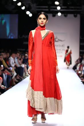 Designer Ekru showcases collection at Lakme Fashion Week 