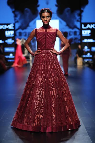 Malaika Arora, Riteish walk down Lakm Fashion Week Winter ramp