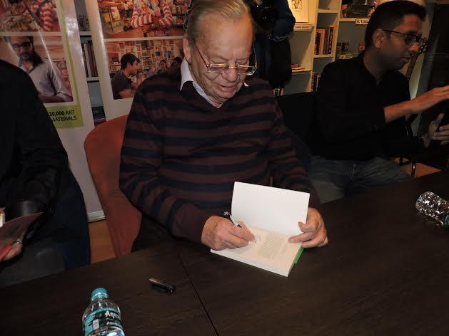 Ruskin Bond meets his young and adult readers at STORY in Kolkata