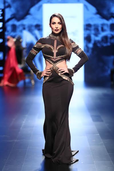 Malaika Arora, Riteish walk down Lakm Fashion Week Winter ramp