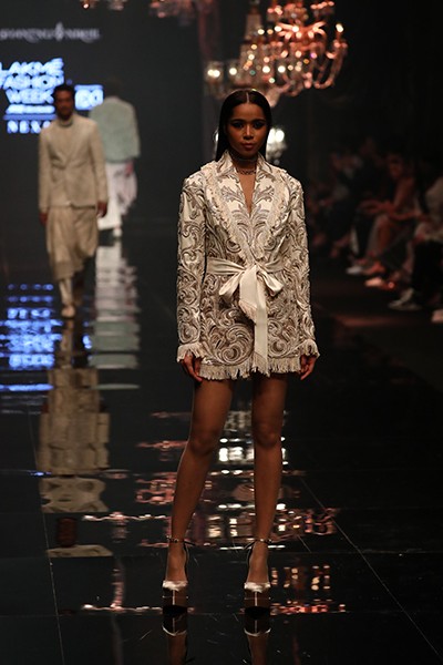 Kriti Sanon walks for designer duo Shantnu-Nikhil at Lakme Fashion Week 2022