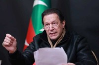 Pakistan: Police resume push to arrest former PM Imran Khan