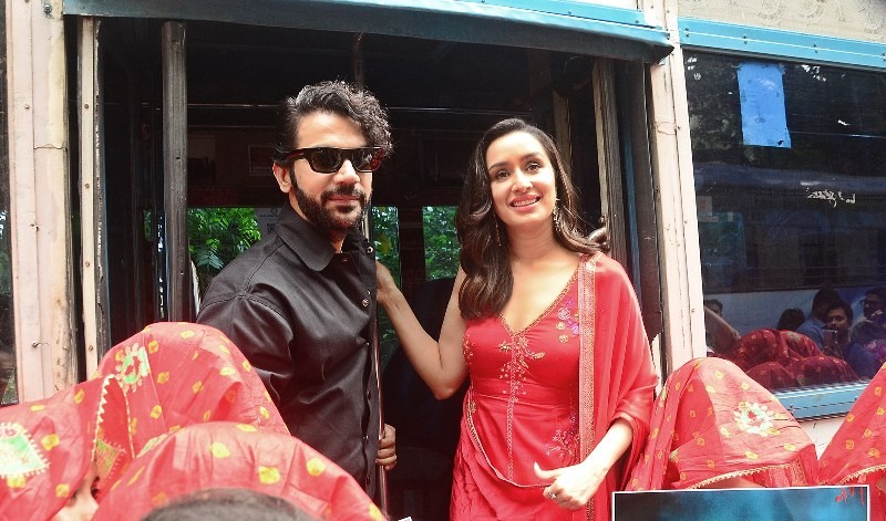 Shraddha Kapoor, Rajkummar Rao's day out in Kolkata for Stree 2