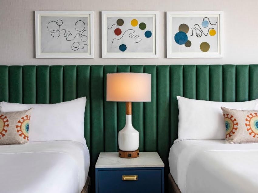 Royal Sonesta Chicago Downtown: A frontrow river view and urban comfort in the windy citys heart