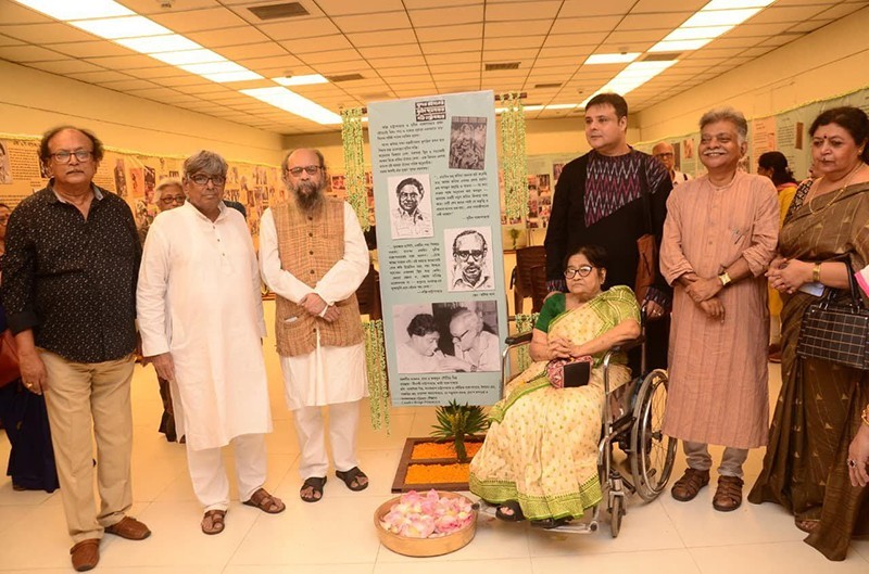 Three-Day exhibition pays tribute to literary legends Sunil Gangopadhyay and Shakti Chattopadhyay Three-Day exhibition pays tribute to literary legends Sunil Gangopadhyay and Shakti Chattopadhyay